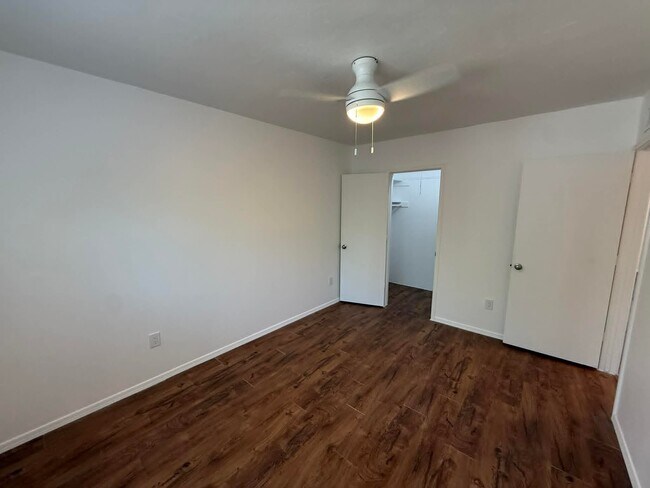 Building Photo - 1518 E Hedrick Dr