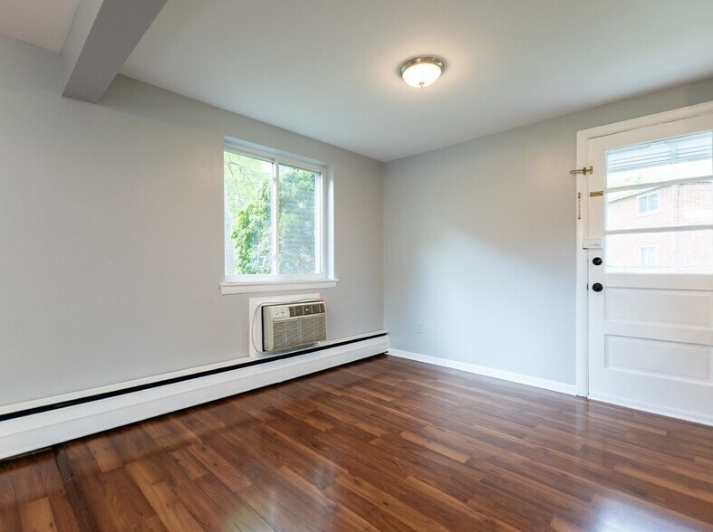 Dining room area and second entrance - 52 Wilson Dr
