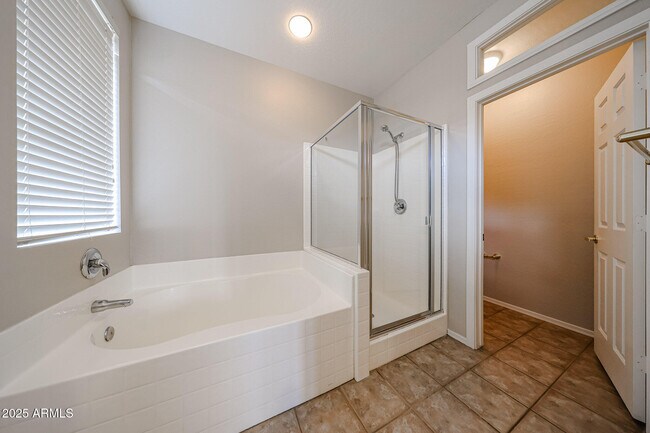 Building Photo - 42914 N Challenger Trail