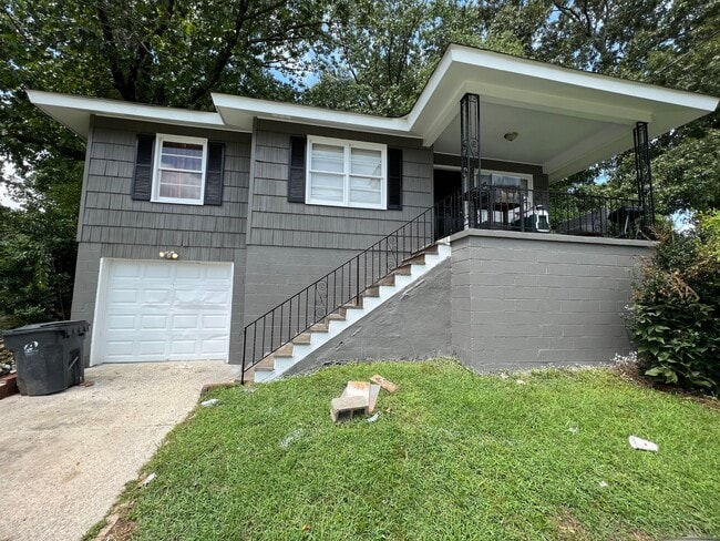 Building Photo - 1602 1st St NW