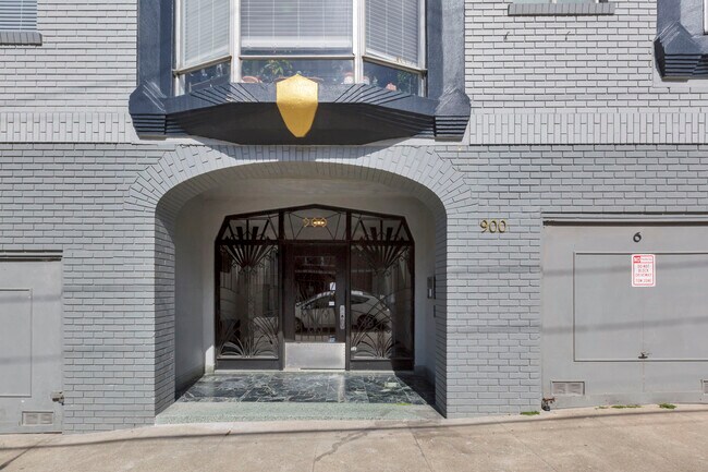 Building Photo - 900 Broderick