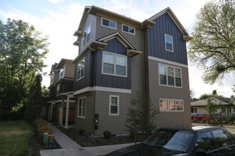 Building Photo - 4 Bed 4 bath Close to OSU