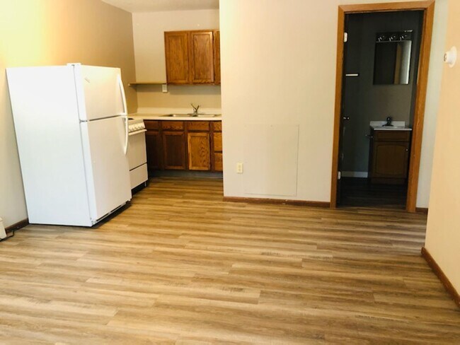 Interior Photo - 616 and 706 Park Street