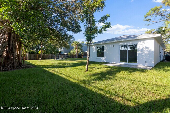 Building Photo - 421 Audubon Dr