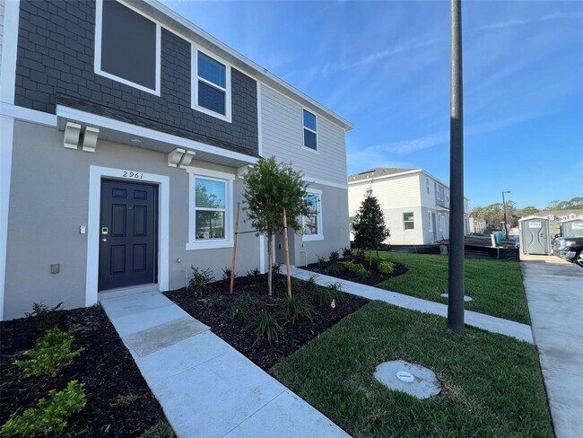 Building Photo - 2961 Skyline Lp