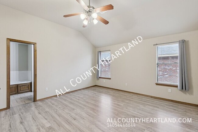 Building Photo - 2728 SE 93rd St