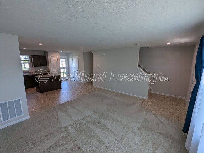 Building Photo - Martin's Run Colonial in Amherst School Di...