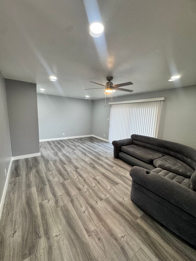 Building Photo - 11645 Goldendale Dr