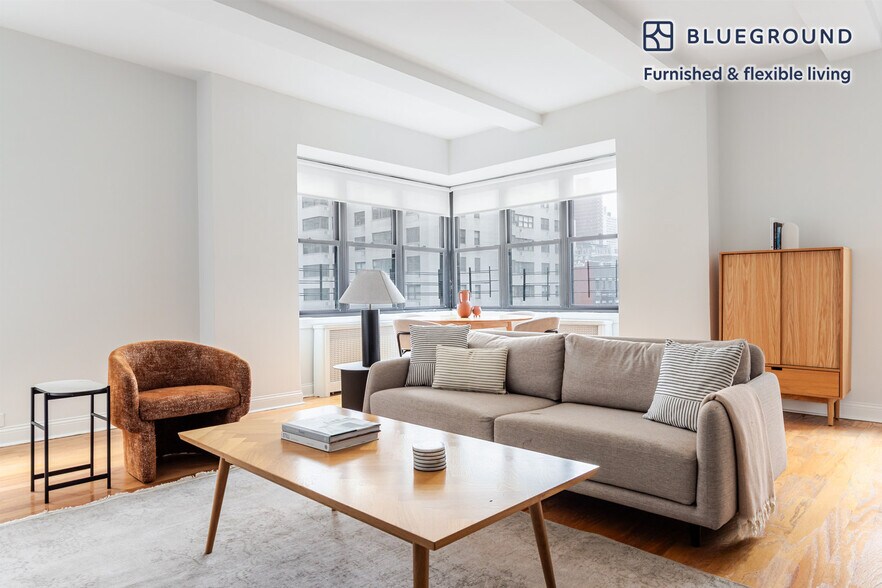 Building Photo - 400 E 57th St