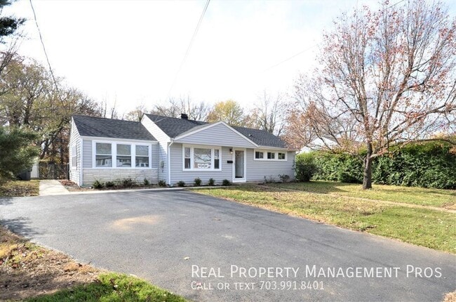 Building Photo - 6622 Dorset Dr