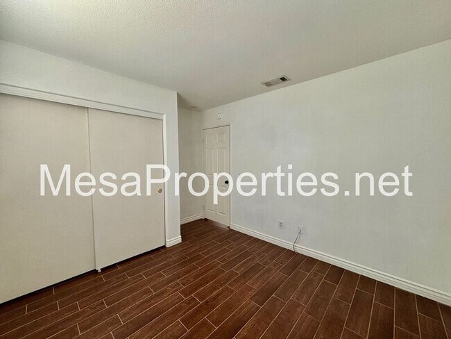 Building Photo - 16486 Salinas St