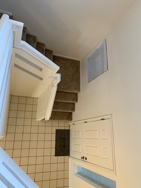 Building Photo - 8008 Argyle Ave NE