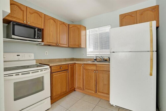 Building Photo - 6501 SW 49th St