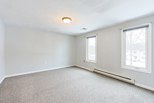 Building Photo - 835 Mt Hope St