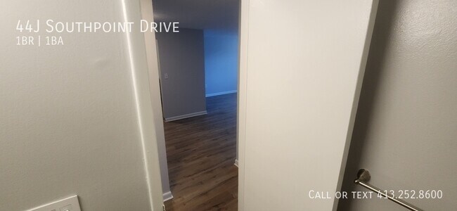 Building Photo - 44 Southpoint Dr