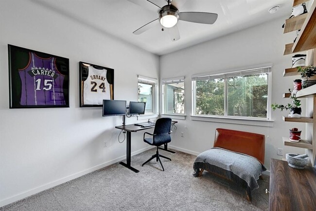 Building Photo - 6800 Menchaca Rd