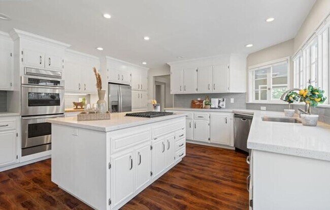 Building Photo - Beautiful Single-Story Home with Pool in Prime Concord Location –