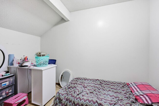 Building Photo - 25 Washington St