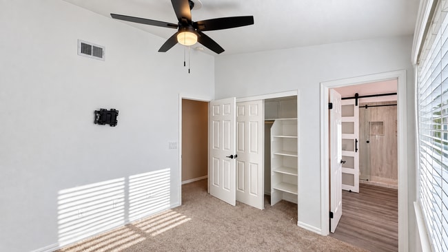 Building Photo - 3878 Loch Lomand Way