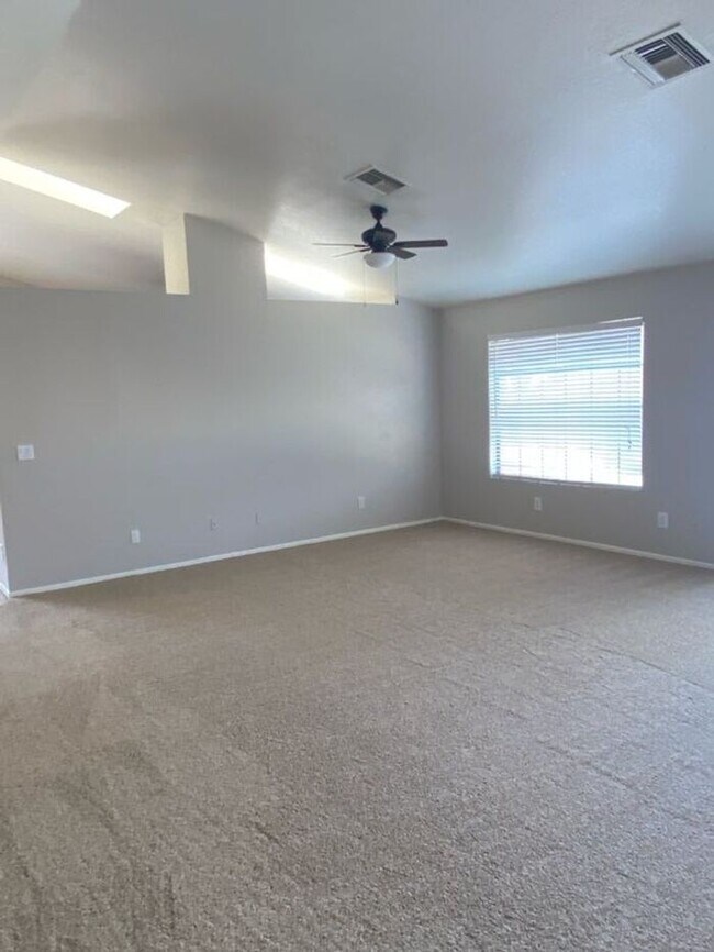 Building Photo - 5249 N Adobe Cir