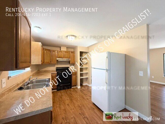 Building Photo - 2516 S 284th St