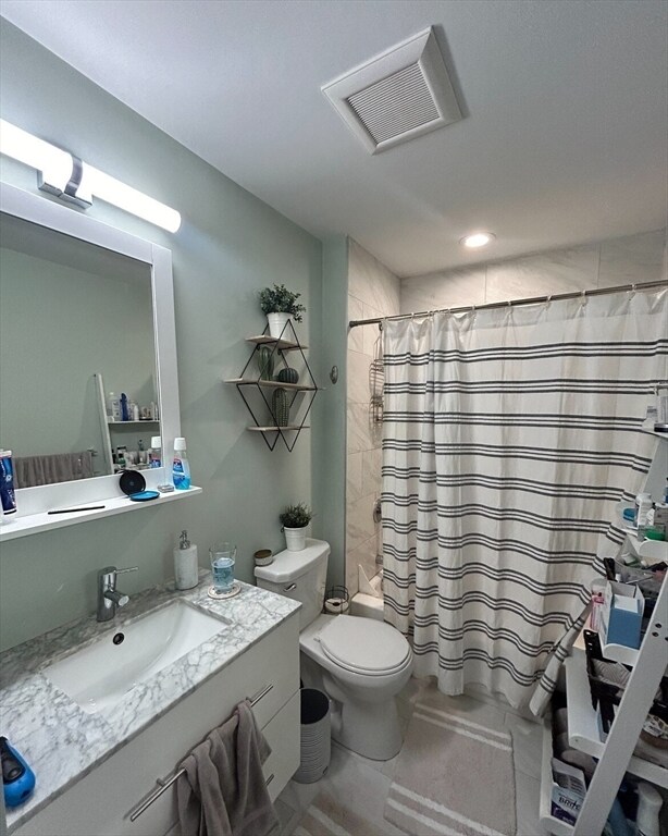 Building Photo - 544 Trapelo Rd