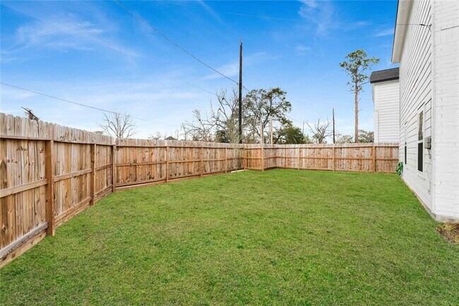 Building Photo - 6320 Laura Koppe Rd