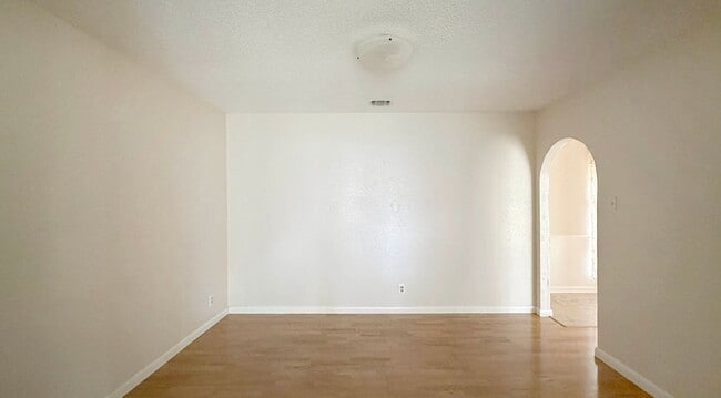 Building Photo - 3/2 in Northern Hills!!!