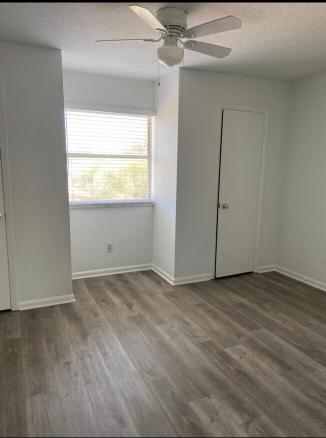 Bedrooms 2 & 3 with their own bath - 183 11th Ave N