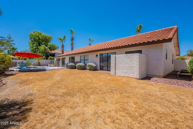 Building Photo - 3829 E Ahwatukee Dr