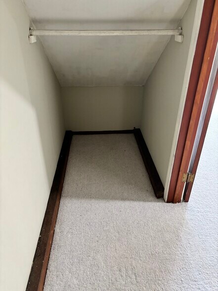 Closet - 6742 Snowdon Ave