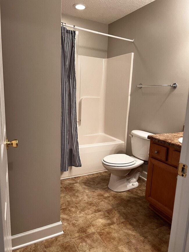 Building Photo - 708 Tattnall Dr