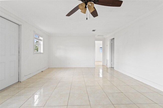 Building Photo - 4184 SW 49th Ct