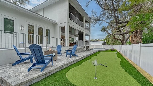 Building Photo - 1537 Siesta Dr