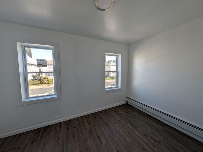Building Photo - 124 N Delaware Ave