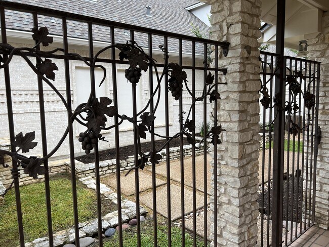 Building Photo - 4908 Spearman Dr