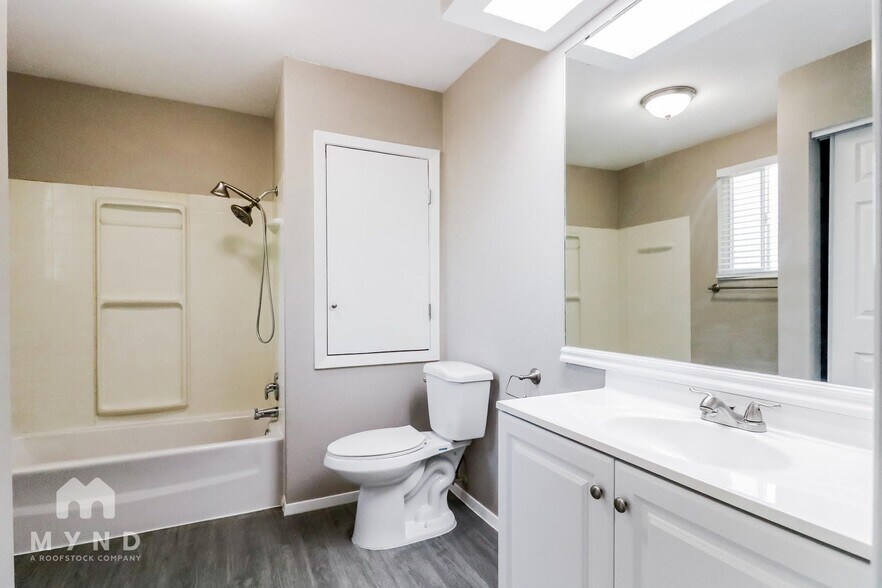 Building Photo - 5888 W Cilma Dr