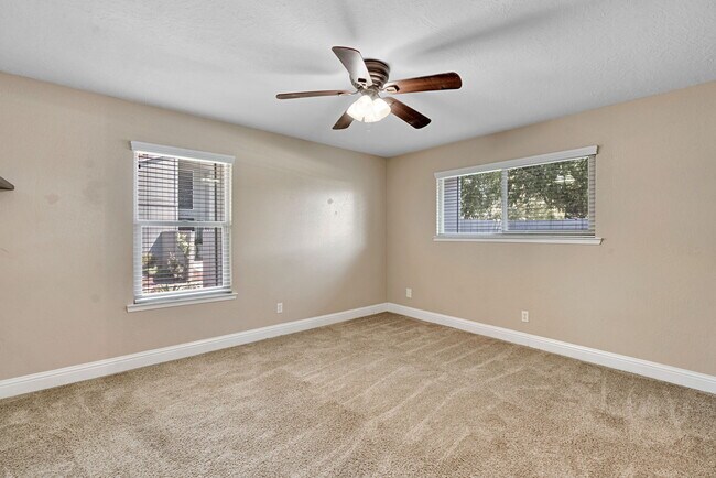 Building Photo - 1808 Cougar Ln