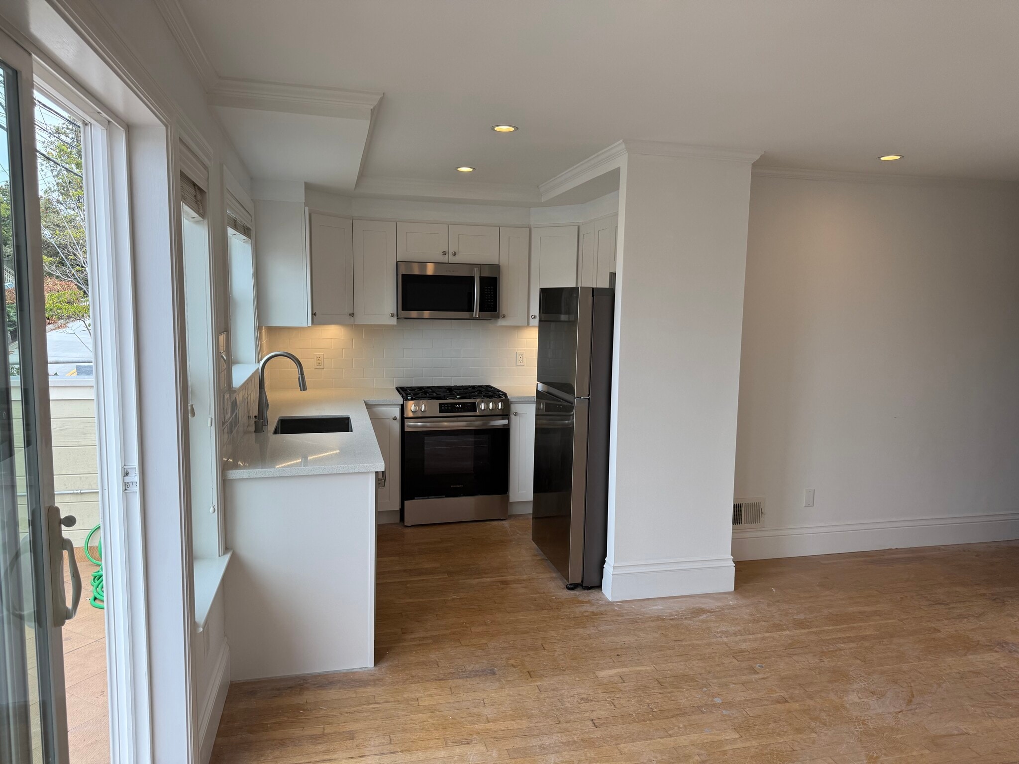 Kitchen - 119 Peralta Ave