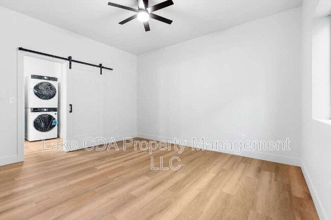 Building Photo - 948 N 5th St