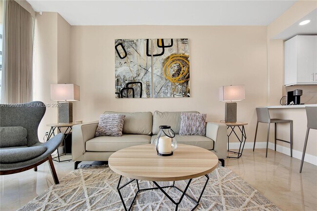 Building Photo - 3350 SW 27th Ave