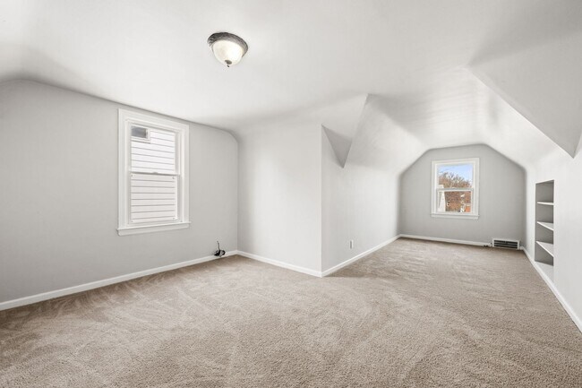 Building Photo - 26950 Mallard Ave