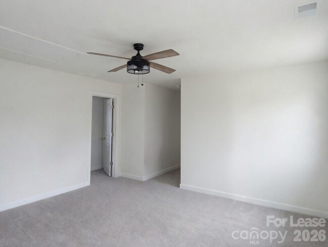 Building Photo - 2019 Red Ash Dr