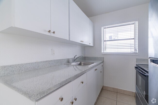Interior Photo - 2030 Apartments