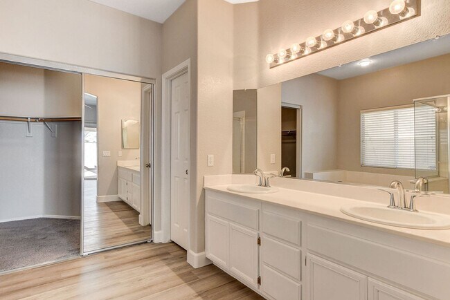 Building Photo - 1 Story in Summerlin - Fresh Carpet, Paint, and Luxury Plank!