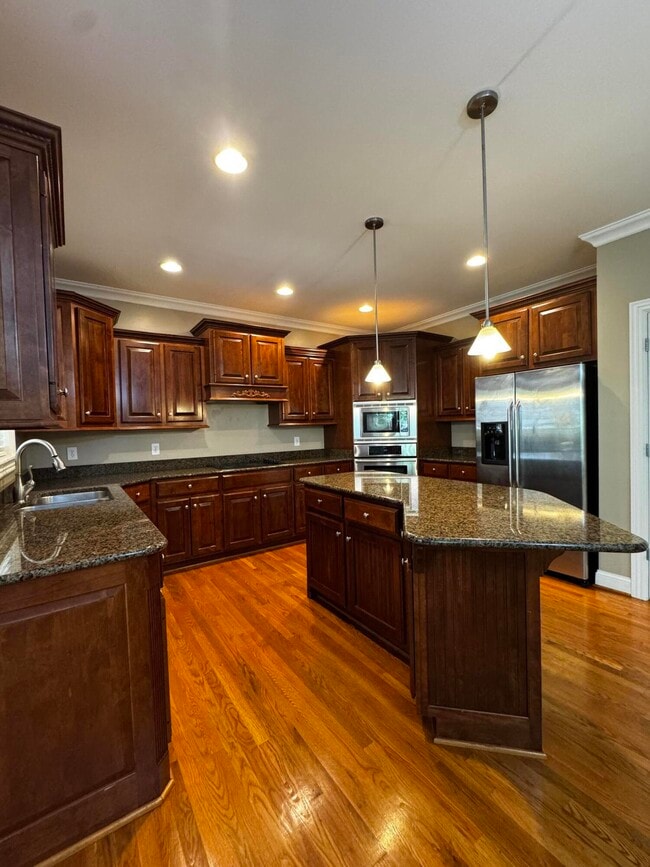 Building Photo - 3120 Hemingway Ln