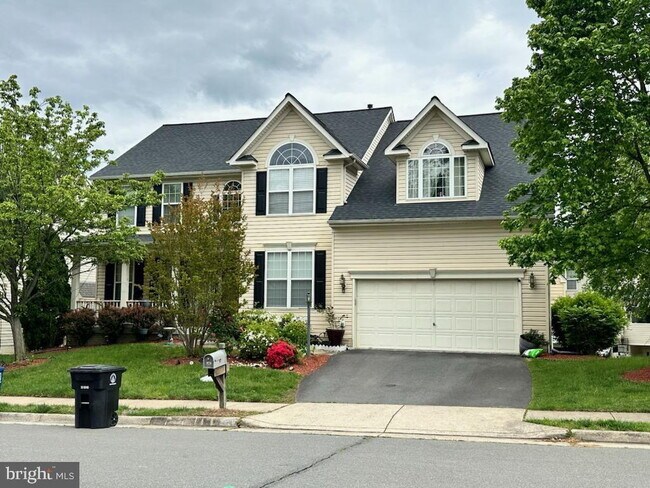Building Photo - Elegant Colonial Near Parks, Shopping, and Commuter Routes