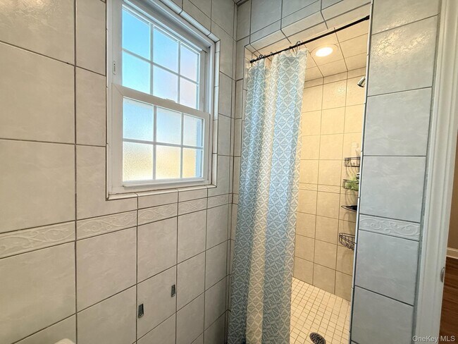 Building Photo - 201 Sydney Ave