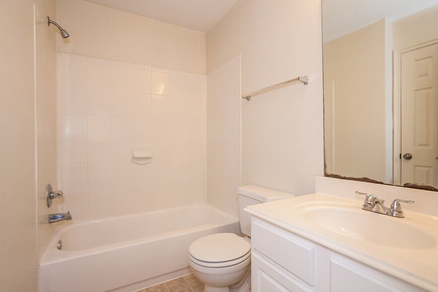 Building Photo - 2727 Skyview Grove Ct