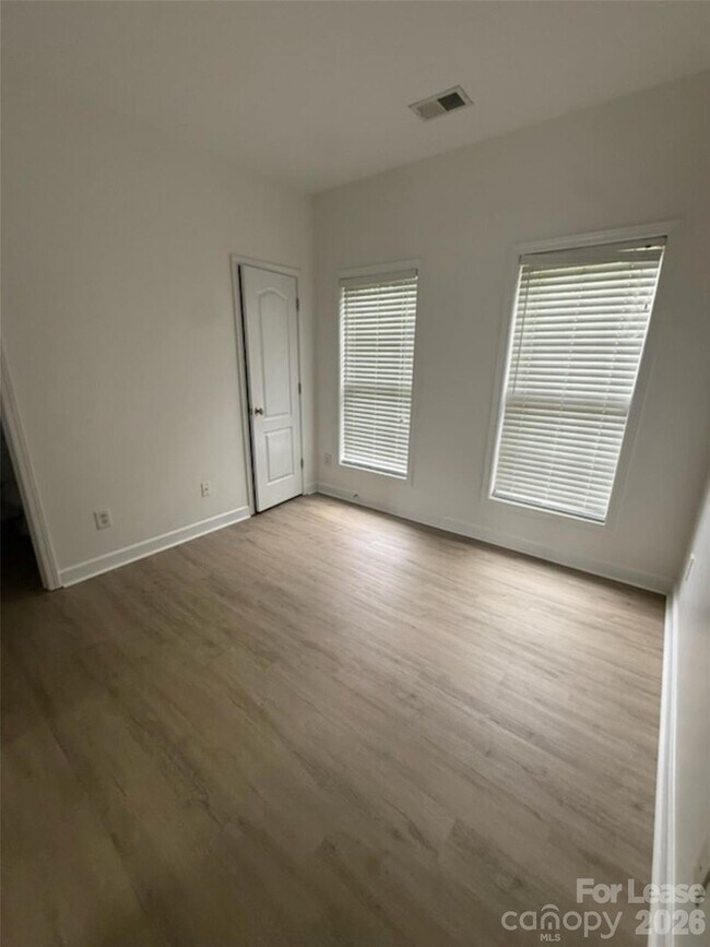 Building Photo - 109 Chawton Ln